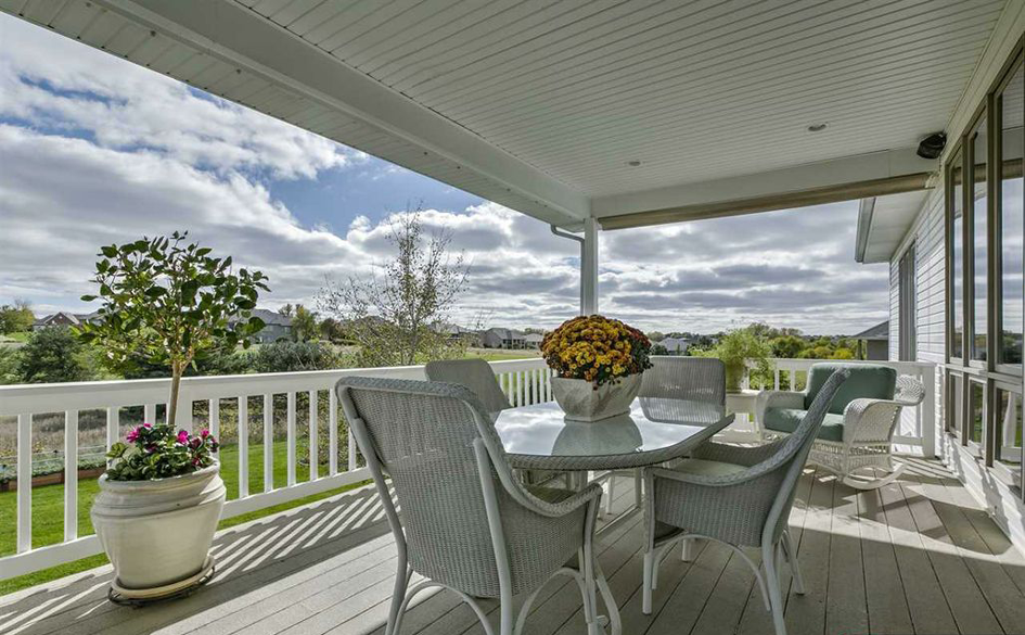 Lincoln Homes with Amazing Gardens