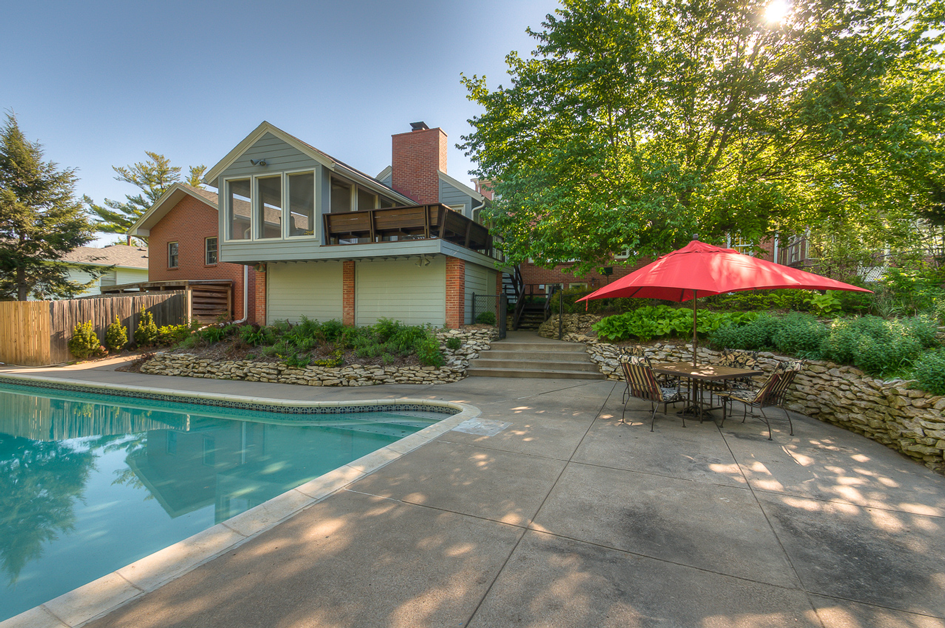 Omaha Real Estate Homes with Pools