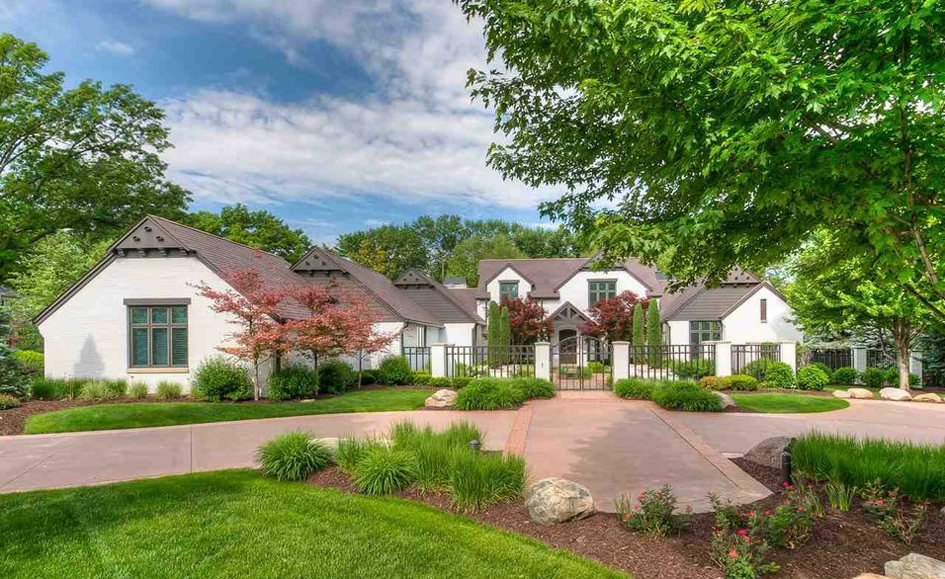 1724 S 105 Street Omaha