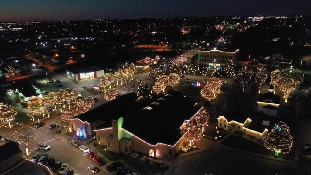 19 MustSee Holiday Light Displays in the Omaha Area This Year